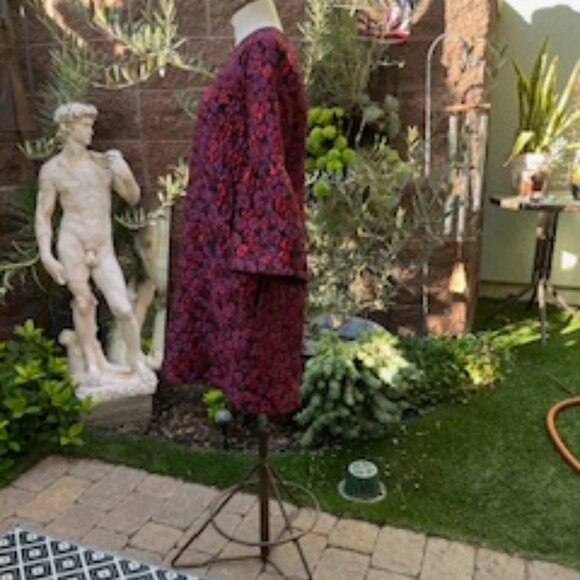 Nicole Miller Collection Size M Red, Purple and Black, Threads shimmer - Picture 3 of 8